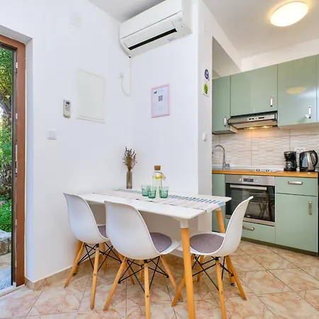 Apartament Argo *