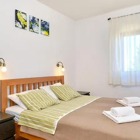 Argo Apartment