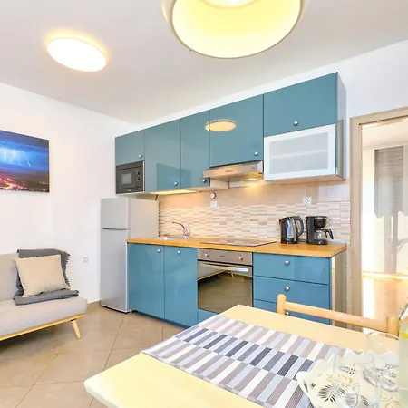 Argo Apartment